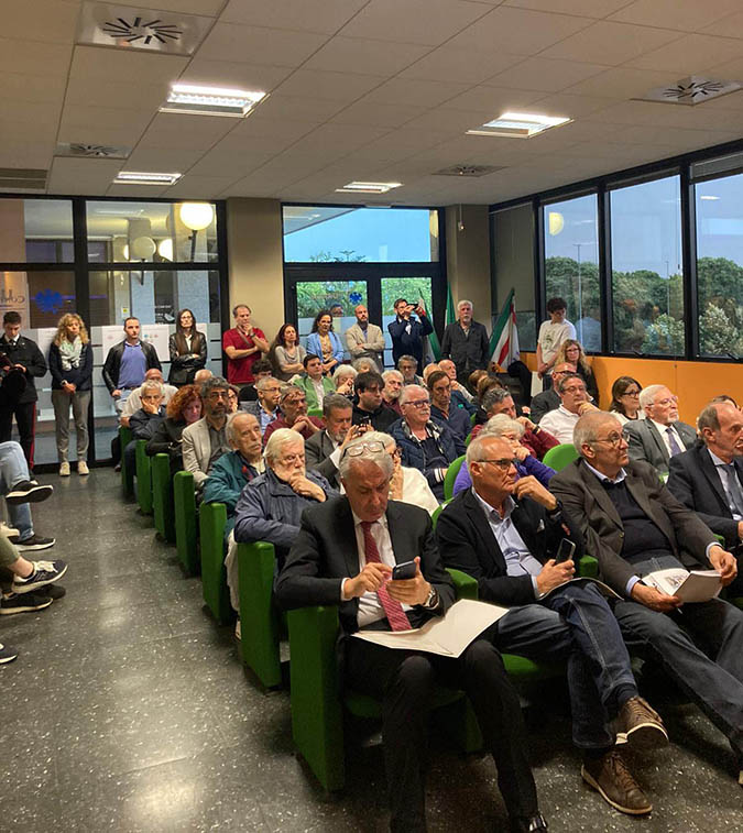 Corsico confronto candidati sindaco pubblico_SITO
